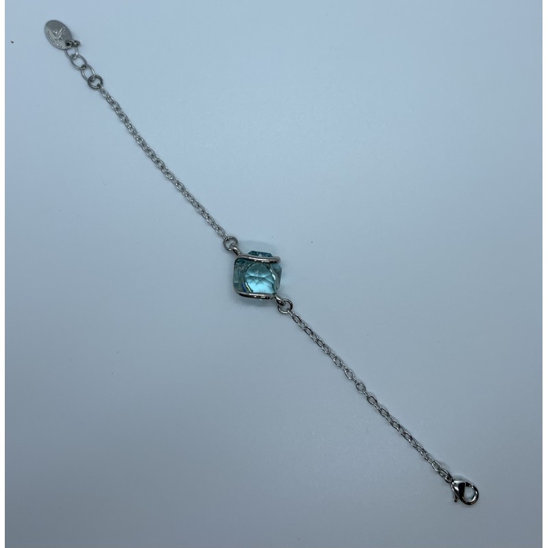 bracelet chainette avec un cristal